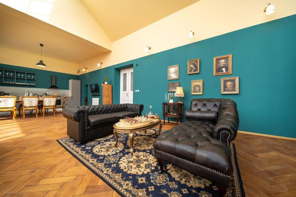 Апартаменты Chateau Charme - Centre *